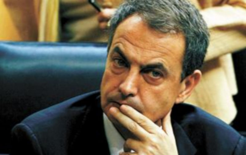 Rodríguez Zapatero vivió una jornada parlamentaria muy tensa. / EFE