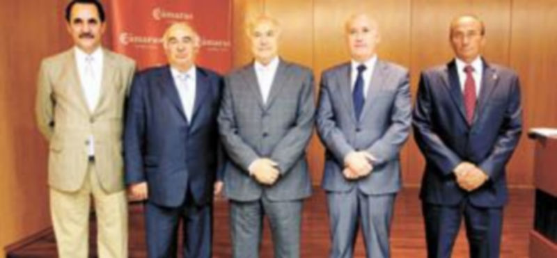 De i. a d: José Rolando Álvarez