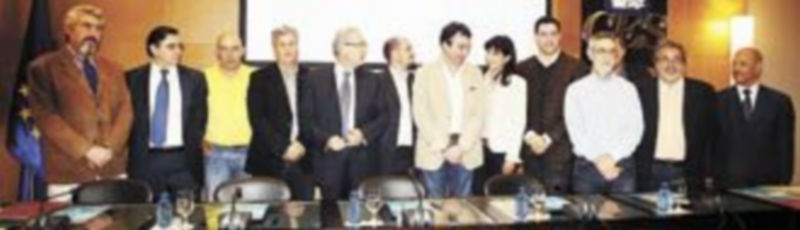 La sede del CES sirvió de punto de encuentro para alcanzar un acuerdo entre los once colectivos. / Ical