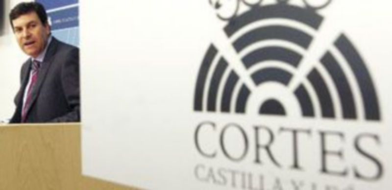 Fernández Carriedo informa de las enmiendas del PP al proyecto de Ley de Medidas Financieras. / Miriam Chacón (Ical)