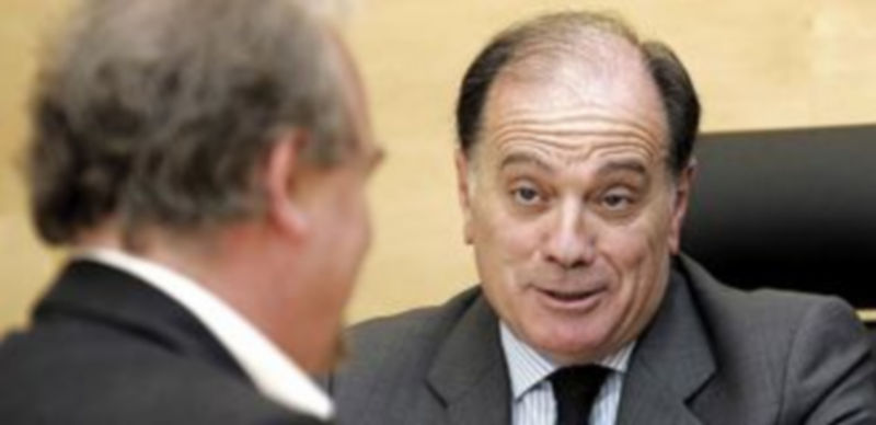 El consejero de Economía comparece ante la Comisión de Hacienda de las Cortes para informar sobre los Presupuestos. / Ical