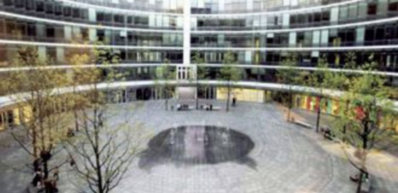 Centro de Negocios Metropolitan donde se encuentra la oficina de Castilla y León en Varsovia. / E. Margareto (Ical)