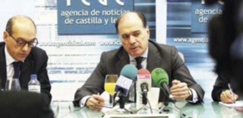 Villanueva exige responsabilidades a los autores de la ‘catástrofe’ financiera 1 Tomás Villanueva