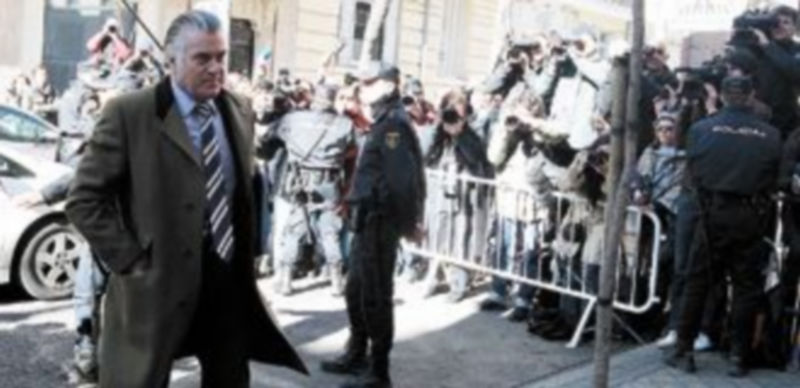 El antiguo senador del grupo conservador parece haberle declarado la guerra a sus compañeros con sus últimos movimientos. / Reuters