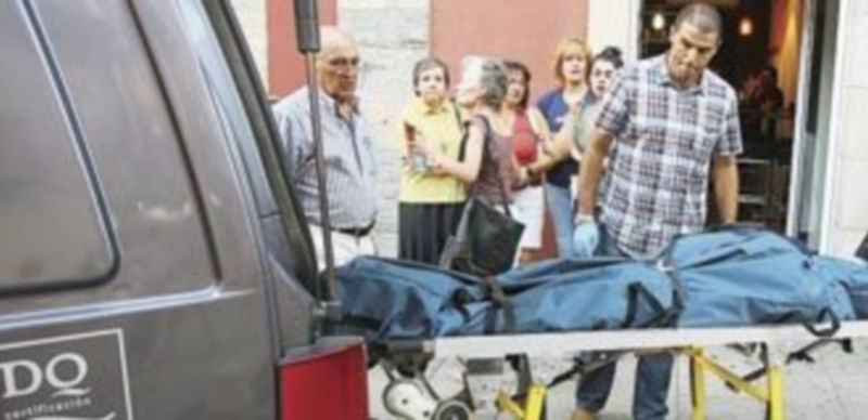 Imagen de archivo. Un obrero muerto en las obras de un edificio en León. / Ical