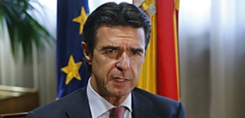 El ministro de Industria