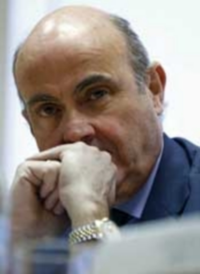Guindos calcula que la caída del petróleo impulsará medio punto el crecimiento español 1 El ministro de Economía y Competitividad en funciones