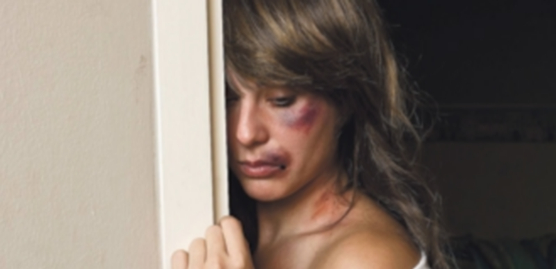 Desde el centro Pachamama trabajan con las víctimas la necesidad de denunciar. / Efe