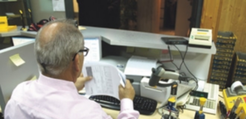 Los socialistas hacen mención expresa al ERE sobre 174 trabajadores municipales del Ayuntamiento de Estepona. / E.P.