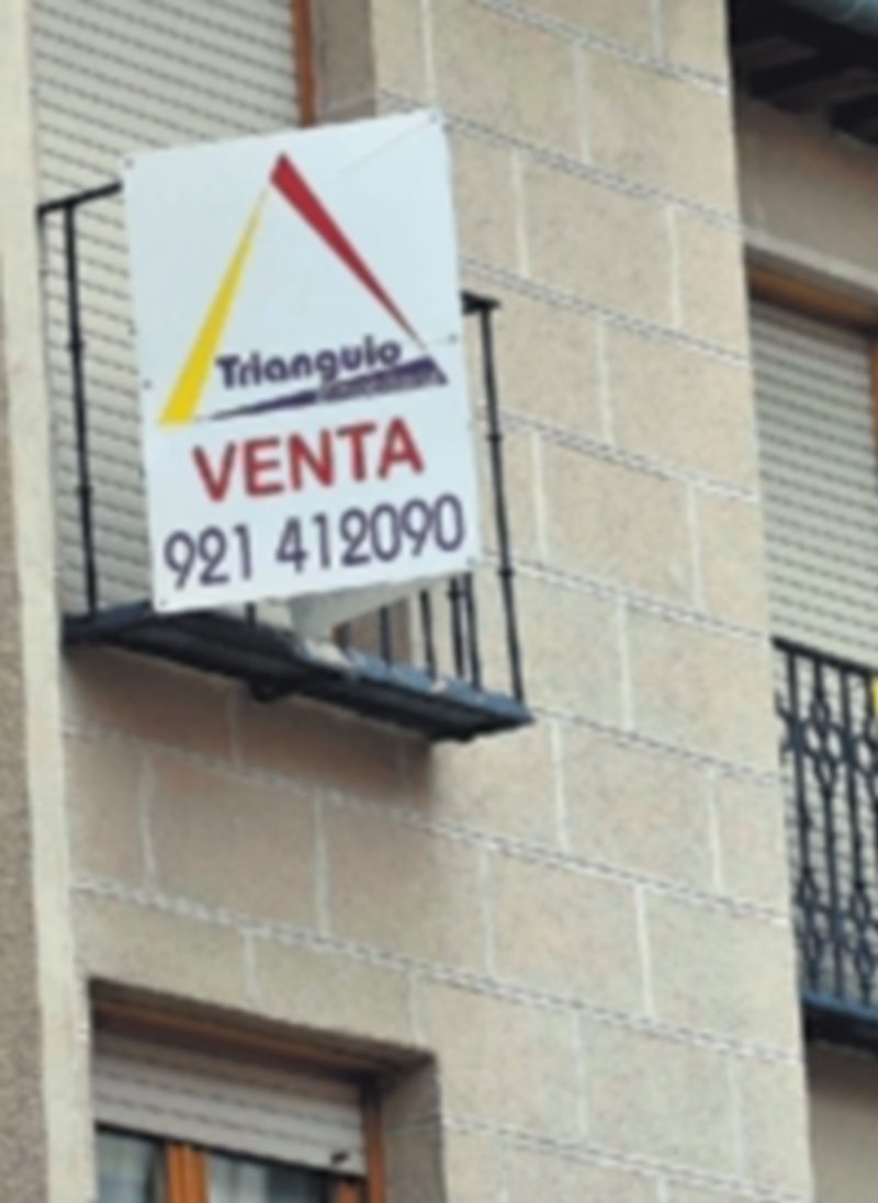 Los datos del INE revelan un nuevo incremento de la compraventa de viviendas en Segovia. / Alberto Benavente