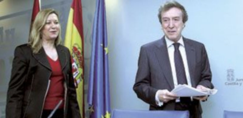 Pilar del Olmo y De Santiago-Juárez comparecieron tras el Consejo. / Ical