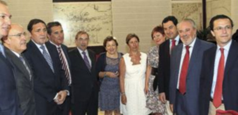 Las regiones apuestan por pagar a médicos y DUE por su cualificación 1 Los consejeros de Sanidad posan antes de reunirse en Valladolid con la ministra de Sanidad