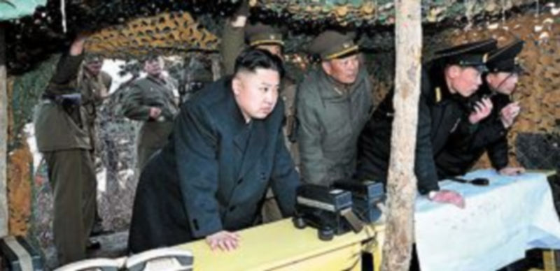 Kim Jong-un supervisa los ejercicios de las tropas norcoreanas. / Reuters