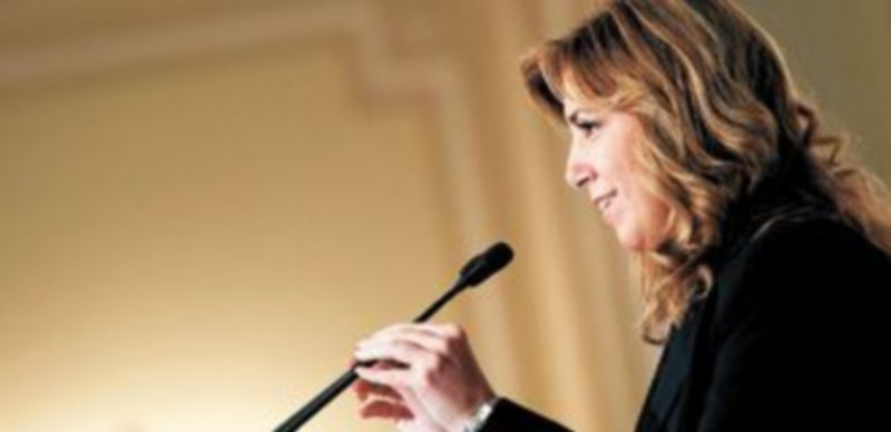 La sevillana criticó que el anterior Gabinete socialista hablara de ‘brotes verdes’ «cuando España estaba en la antesala de una nueva recesión». / JAVIER LIZÓN (EFE)