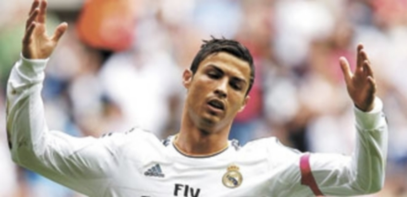 Blatter comparó a Cristiano con Messi y mostró su preferencia por el argentino. / Efe