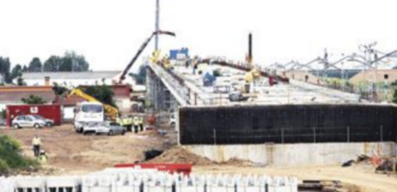 Imagen realizada a principios de año en las obras de uno de los tramos de la vía de alta velocidad ferroviaria en la provincia de León. / Ical