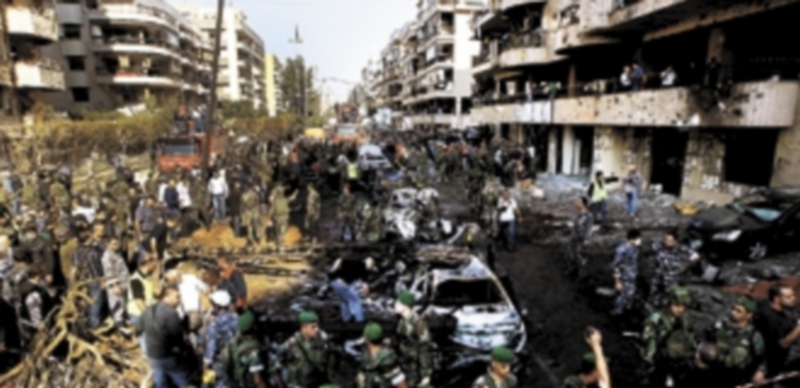 La detonación de las dos bombas produjo importantes daños en los alrededores de la delegación diplomática de Irán en la capital libanesa. / Reuters