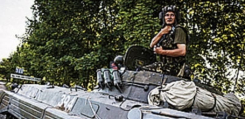 Militares rusos cerca de Ucrania.