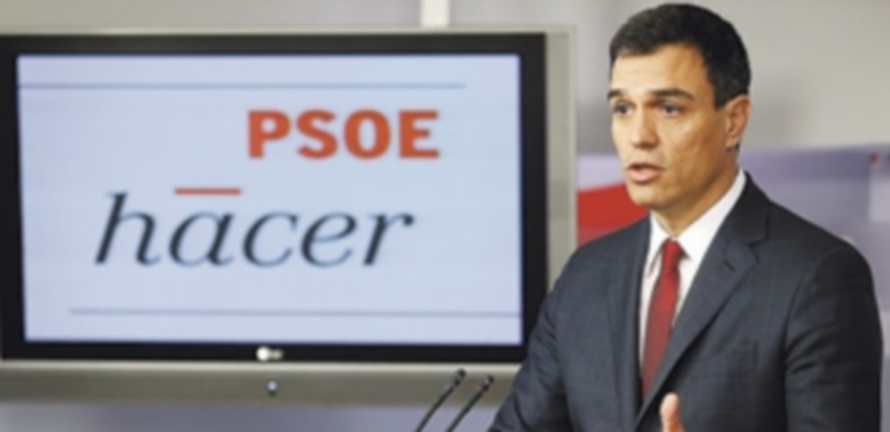 Pedro Sánchez durante la rueda de prensa en la que ha presentado la alternativa económica para Grecia. / Efe