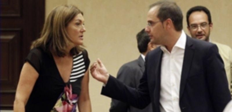 Soraya Rodriguez conversa con César Luena