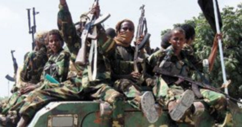 Miembros de la milicia somalí Al Shabab