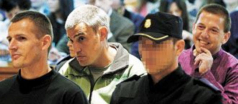 De izquierda a derecha