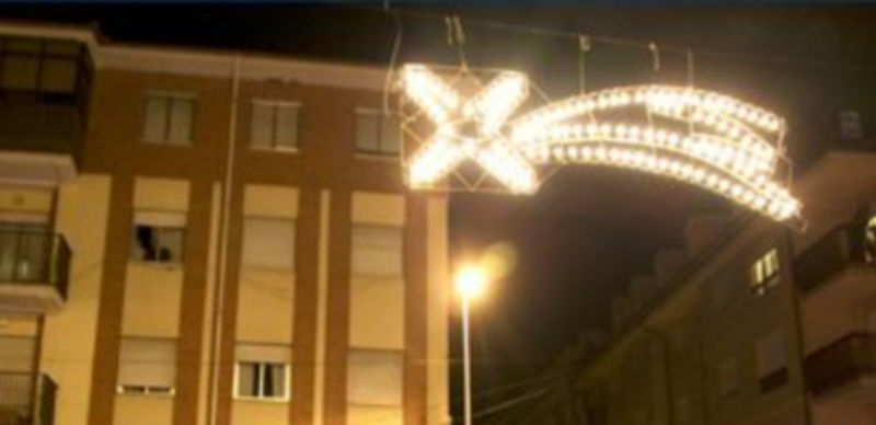 La iluminación navideña adelantará este año su encendido con respecto a 2010. / Gabriel Gómez.