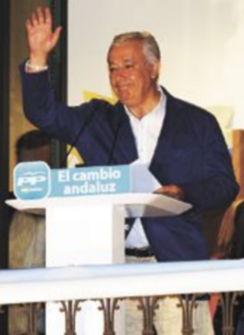 Arenas considera «histórico» haber ganado y promete mucho «diálogo» 1 El ‘popular’ se mostró contenido en su primera comparecencia. / Reuters