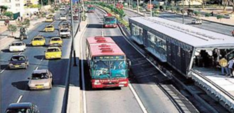 Transmilenio de la calle 26 de Bogotá (Colombia) realizada por Incosa. / Ical