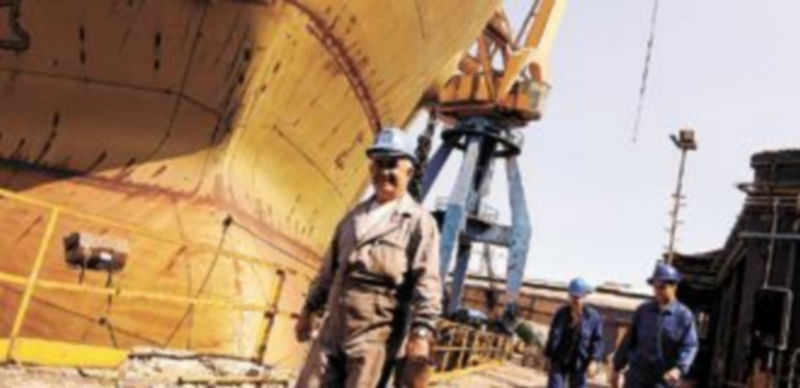 Las consecuencias de la decisión tomada ayer por Bruselas intranquilizan a miles de empleados ante el temor de perder su puesto de trabajo. / Europa Press