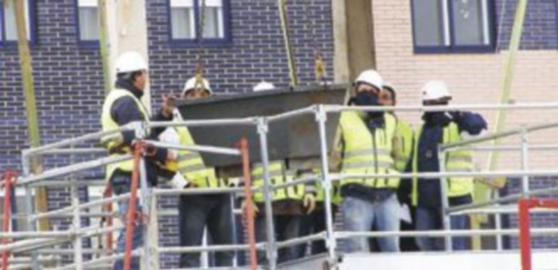 La FLC lanza su plan de formación para el último trimestre del año 1 Un grupo de alumnos participa en un curso de la Fundación Laboral de la Construcción en su centro de Burgos.