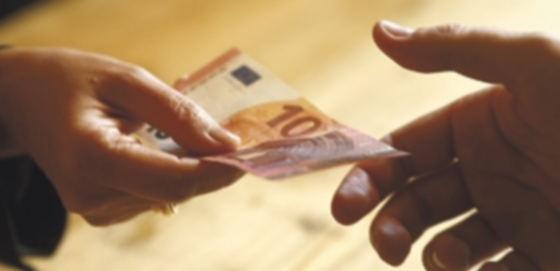 En el acumulado de los ocho primeros meses se sacaron 34.300 millones. / E.P.