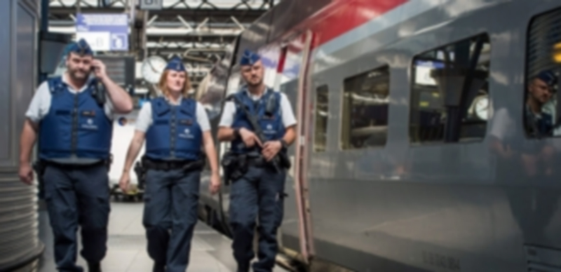 Las fuerzas de seguridad tendrán mayor presencia en los medios de transporte para evitar ataques terroristas.  / EFE