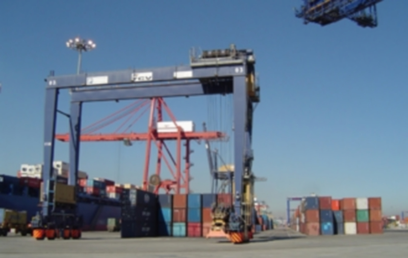 Contenedores comerciales en el puerto de Valencia. / Europa Press