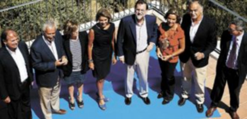 Los miembros del Comité de Dirección del PP posan en el Parador de Toledo