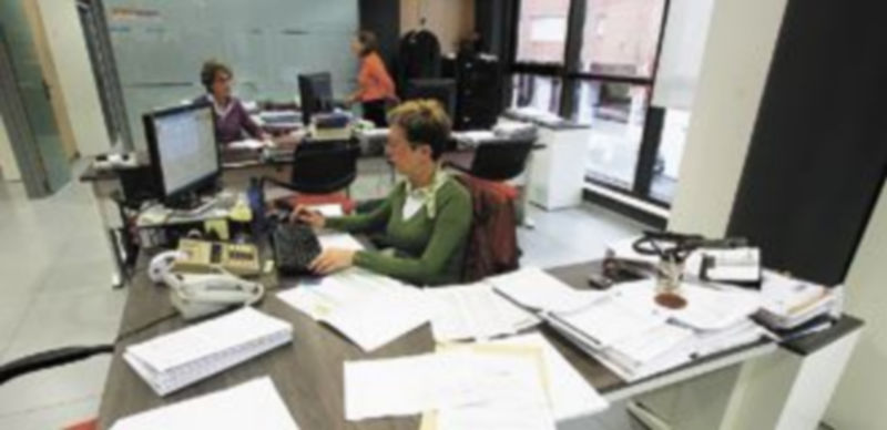 El Consejo Económico y Social de España considera un «salto importante» que cada vez más hogares dependan de los salarios de las féminas. / Yolanda Lancha.