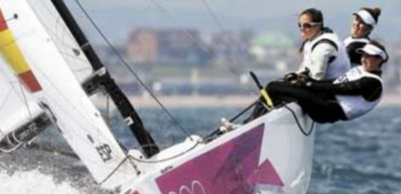 El trío olímpico formado por Tamara Echegoyen