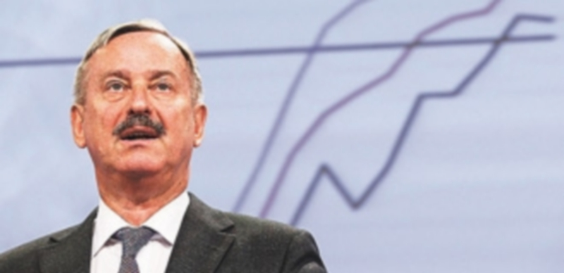 El titular en funciones de Asuntos Económicos y Monetarios