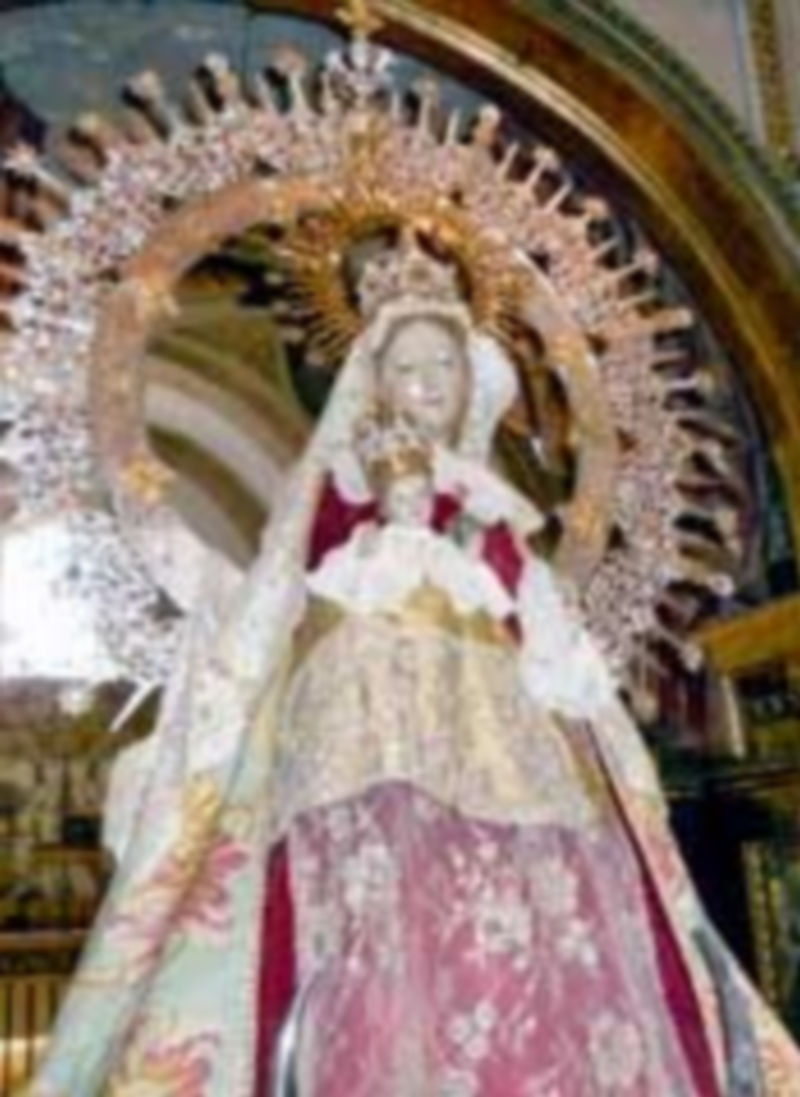 Seda veneciana para la Virgen de la Fuencisla 1 La patrona de Segovia