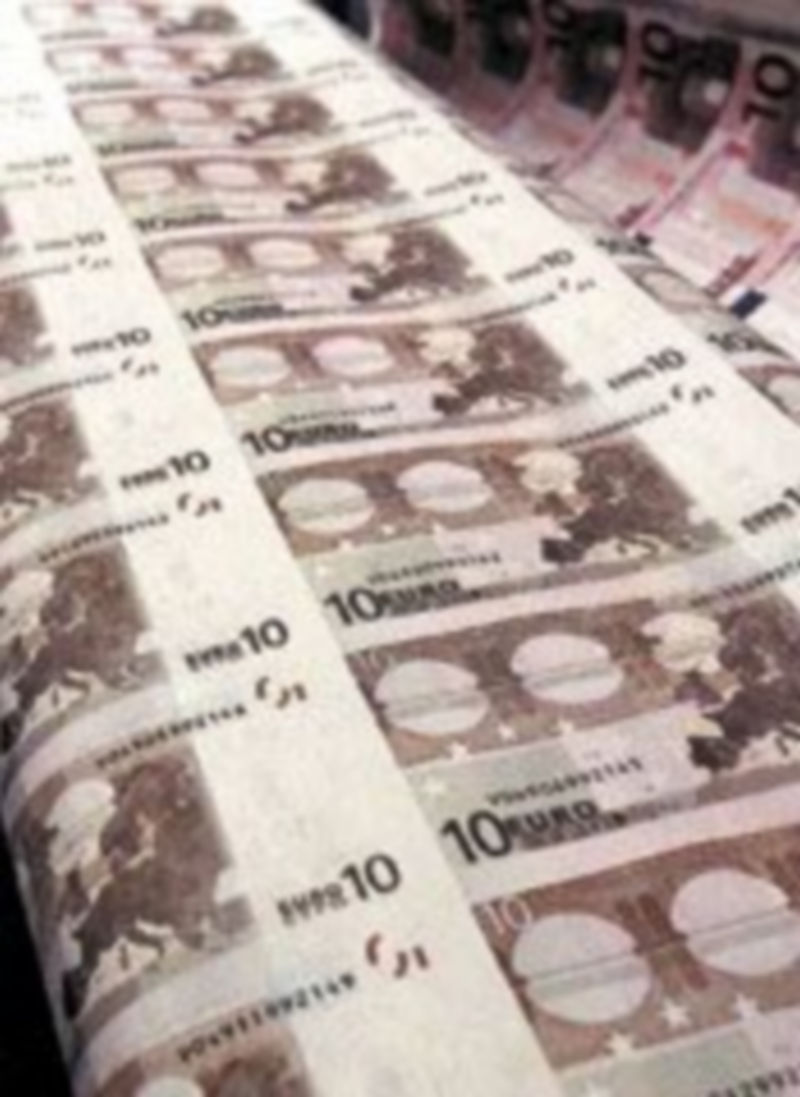 Proceso de fabricación de papel moneda. / Luis López Araico