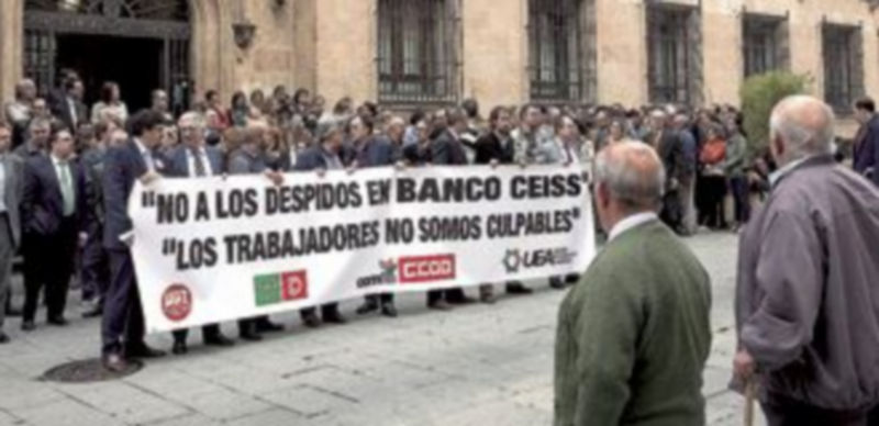 Los trabajadores han suspendido las movilizaciones por la disposición de la entidad a negociar el ERE. / Ical