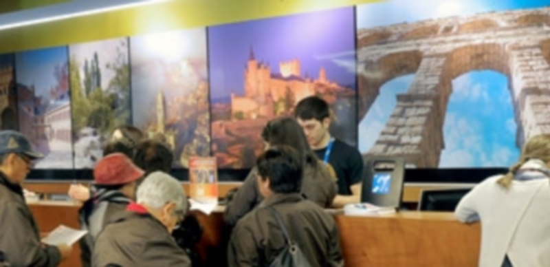 El Centro de Recepción de Visitantes es punto habitual de paso. / Kamarero