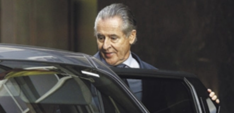 El expresidente de Caja Madrid a la salida de la Audiencia Nacional tras declarar el pasado mes de octubre. / Efe