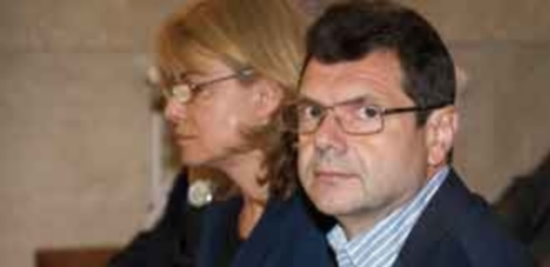 Romanov pide la nulidad de las pruebas presentadas en su contra 1 Alexander Romanov junto a su esposa durante la vista oral del juicio. / Efe