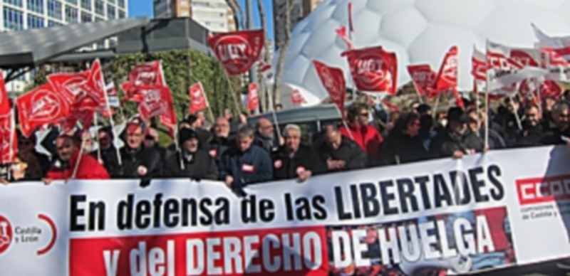 Delegados sindicales reivindican en Valladolid el derecho de huelga en una protesta contra la ley ‘Mordaza’. / Europa Press