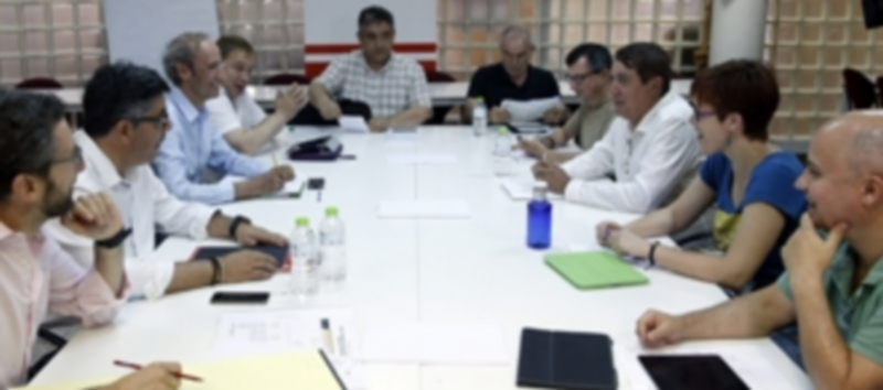 Los equipos negociadores de ambos partidos se reunirán de nuevo el martes. / Efe