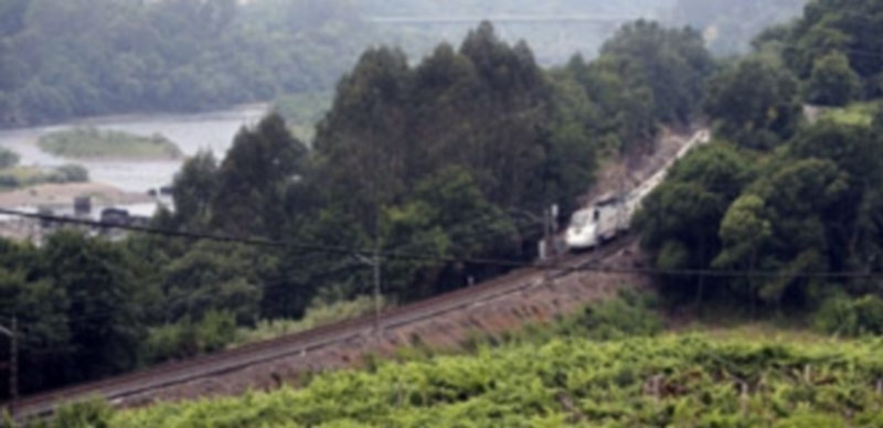 El Tribunal de Cuentas analizará la contratación realizada por Adif entre 2011 y 2013. / Efe