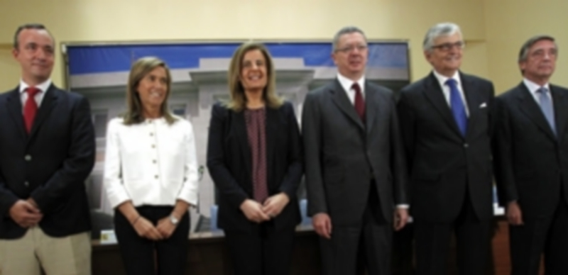 Las ministras de Servicios Sociales y Empleo