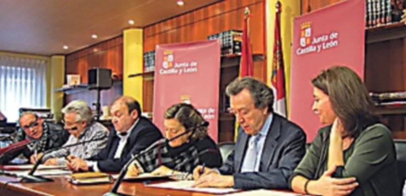 La Junta descarta acudir a un crédito para pagar la extra de 2012 1 El consejero de Presidencia