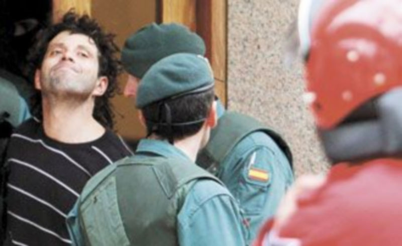 Los terroristas capturados se encontraban preparados para actuar en cuanto recibieran las órdenes oportunas. / Efe